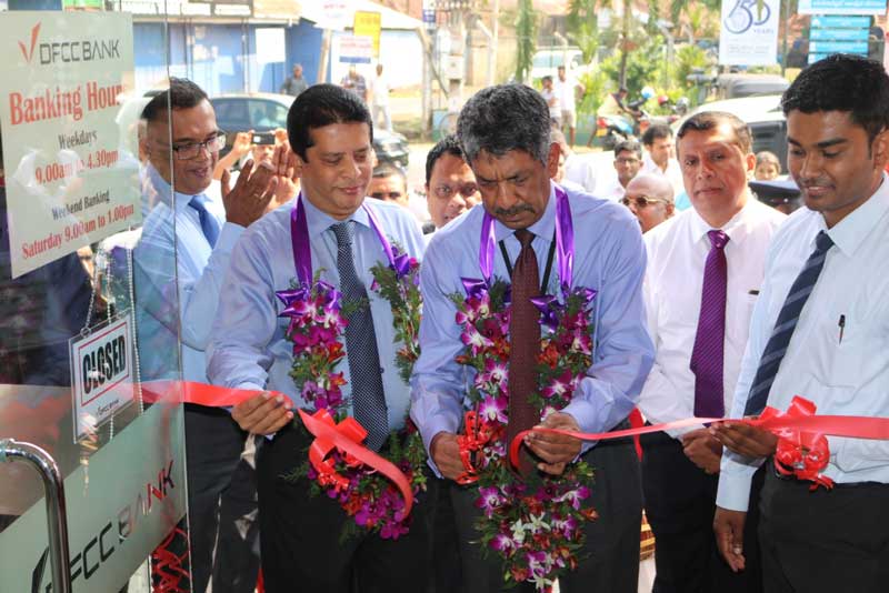 DFCC-Bank’s-newest-fully-fledged-branch-opens-in-Wennappuwa-02