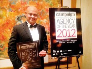 BBDO-Lanka-Managing-Director-Santosh-Menon-with-the-'Rest-of-South-Asia-Creative-Agency-of-the-Year-award-in-2012'