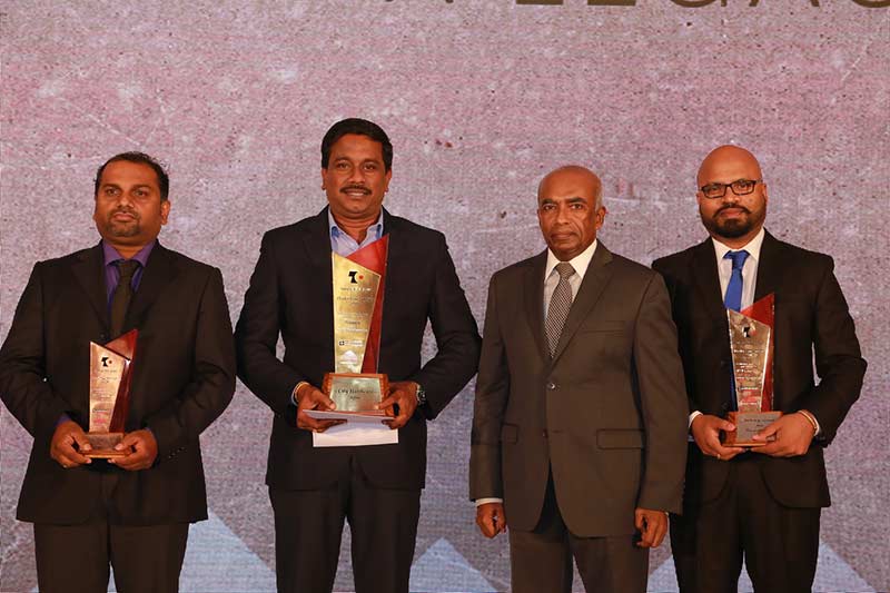 1-Top-3-Winners-with-Managing-Director-Mr.-S.R.-Gnanam