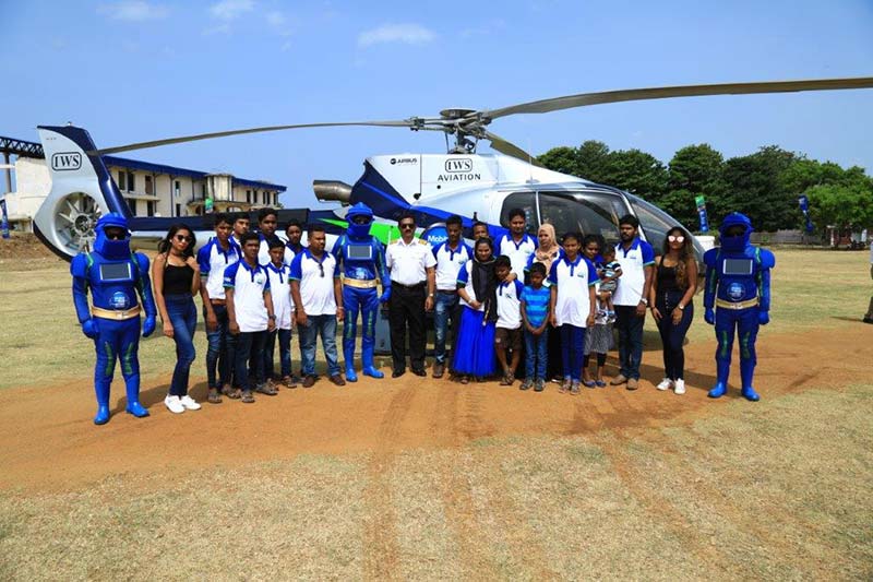 Mobitel-4G-Customers-embark-on-Helicopter-tour-(1)