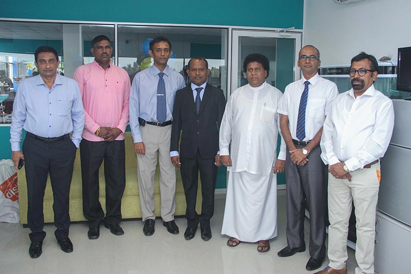 The distinguished invitees at the opening ceremony (left to right) Captain Thusara Salgadu, Mr. D. N. D Jayaranjana, a member of the Municipal Council, Dr. Asela Abedeera, of the Ministry of Health, Mr. Rohana Pathirana, the MD of Neat Optics (Pvt) Ltd, Mr. Aruna Priyashantha, the Chairman of the Boralesgamuwa Municipal Council, Mr. Susantha Abewickrama, the Manager of BOC- Nugegoda and Mr. Mihiri Wickramarachchi, the Chairman of Wickramarachi Opticians.