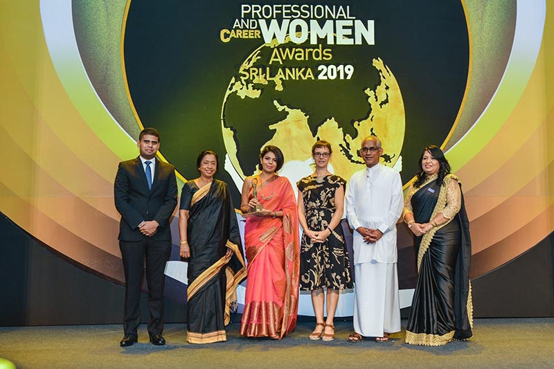 (Left to right) Sarath Dash – Chief of Mission, IOM, Rose Cooray – Member of the 2019 Judging Panel, Selonica Perumal - Executive Director of Publicis, part of Leo Burnett group Sri Lanka, Her Excellency, Victoria Coakley – Acting High Commissioner, Australian High Commission, Hon. Eran Wickramaratne – State Minister of Finance, and Vijitha Samarakkodige - Senior Territory Manager, Allianz Insurance Lanka Ltd