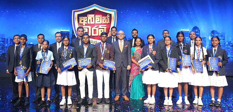 The 10 winning students of the Abiman Waram initiative together with the senior management of Fonterra Brands Sri Lanka