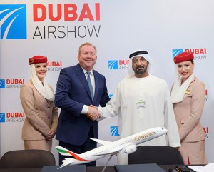 HH Sheikh Ahmed bin Saeed Al Maktoum, Emirates Chairman and Chief Executive, signed the agreement with Stanley Deal, President and Chief Executive Officer for Boeing Commercial Airplanes.