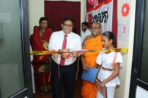 Seylan Bank opens the 200th library of the ‘Seylan Pahasara’ CSR initiative at Vijayaba Maha Vidyalaya