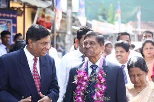 Seen here is Viville Perera (R), Chairman of Arpico Insurance PLC in a conversation with acting CEO Harsha De Alwis at a branch opening