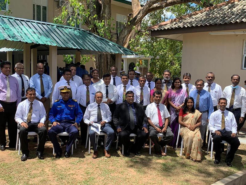 1.Director IDH, Dr Hasitha Attanayaka, Consultant Physician IDH, Dr Ananda Wijewickrama along with the office bearers and members of the Engineering Association of Group 92/93 of University of Moratuwa