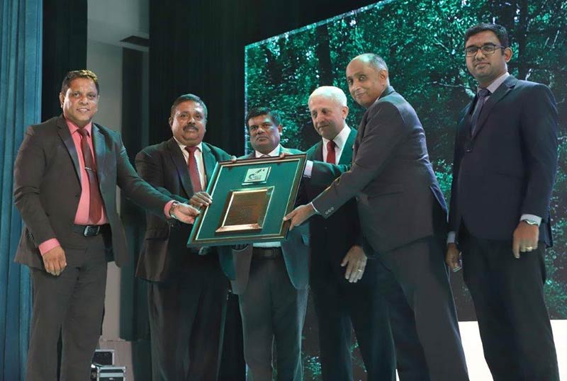 Mr. Malraj Balapitiya, CEO of SLT Digital Info Services (Pvt) Ltd receiving the Special Recognition award to Sri Lanka Telecom from Mr. Delan Silva, President of the Executive committee - SLAP. At left Mr Upul Manchanayaka, GM (IT & Operations) of SLT Digital Info Services (Pvt) Ltd and other representatives of the SLAP were also present.