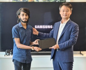 Samsung Sri Lanka gifts all-new Galaxy Tab S7+ to support an Island First Student’s advanced engineering studies