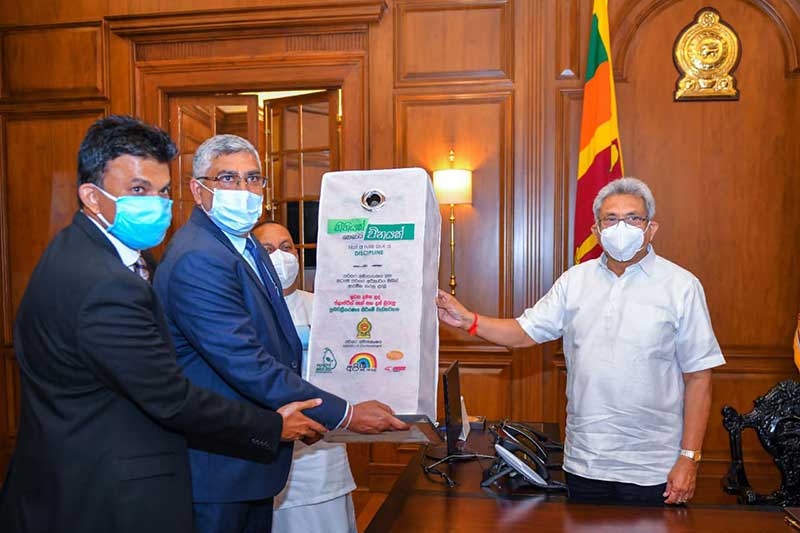 A special recycle bin prepared for the project was presented to President Gotabaya Rajapaksa at the official MoU signing event with the participation of Mahinda Amaraweera, Minister of Environment; Asitha Samaraweera, Managing Director, Atlas Axillia; and senior officers of the Ministry of Environment. 