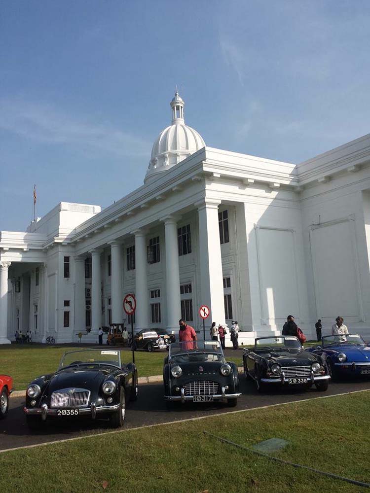 B The Classic Car line-up outside Town Hall which has increased further for this year’s event