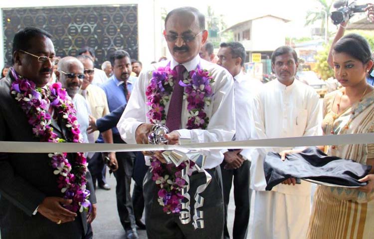 Raja Nanayakkara, Chairman of NEM Construction cutting the ribbon