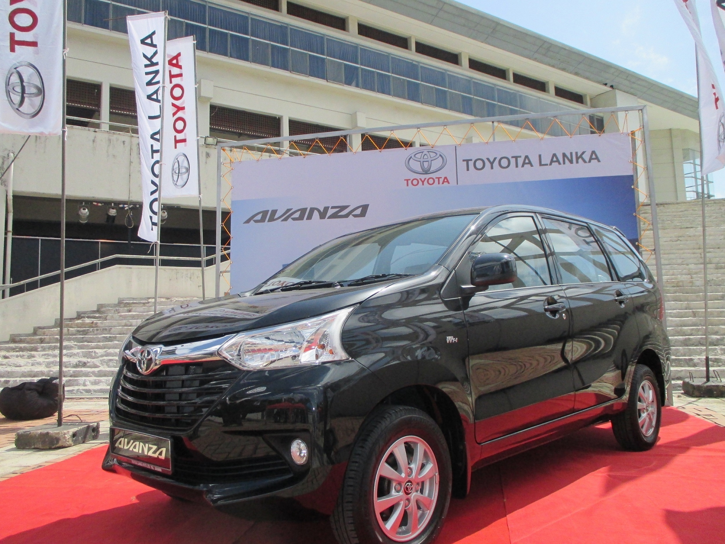 The Toyota Avanza for the 1st Runner-Up