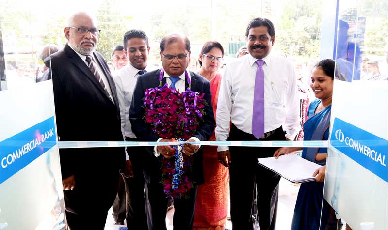 Commercial-Bank-opens-branches-at-Deiyandara-&-Morawaka-02