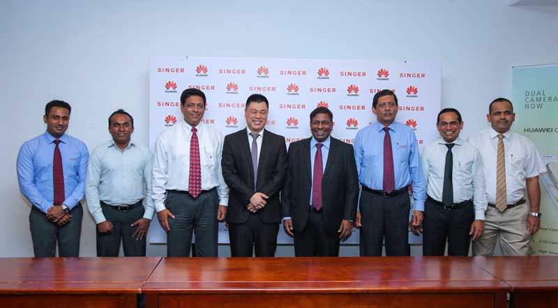 Huawei-aims-to-be-number-one-smartphone-brand-in-2017-in-Sri-Lanka-02