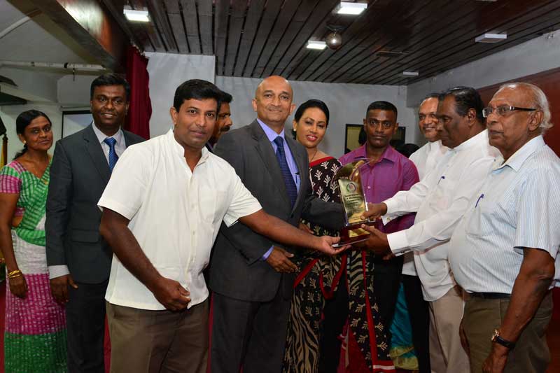 Munchee–awarded-Gold-for-Excellence-in-Social-Dialogue-and-Workplace-Cooperation-01
