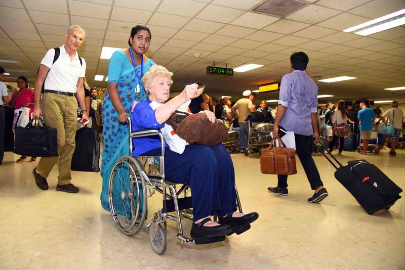 SriLankan-Airlines-ensures-high-level-coordination-to-facilitate-easy-passage-for-passengers-02