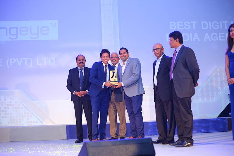 1.–CEO-of-eMarketingEye-Rajitha-Dahanayake-receiving-the-coveted-“Best-Digital-Media-Agency”-Overall-Winner-award-at-the-SLT-ZeroOne-Awards-from-Minister-of-Telecommunication-and-Digital-Infrastructure-Hon.-Harin-Ferna