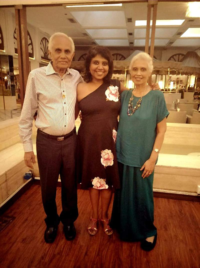 Image-2—Shyana-Jayalath-with-her-parents
