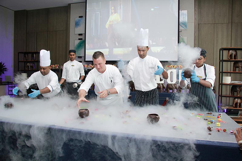 Chef-Patrick-of-Shangri-La-Hotel,-Colombo-and-his-team-put-together-a-live-food-presentation-for-the-press-conference
