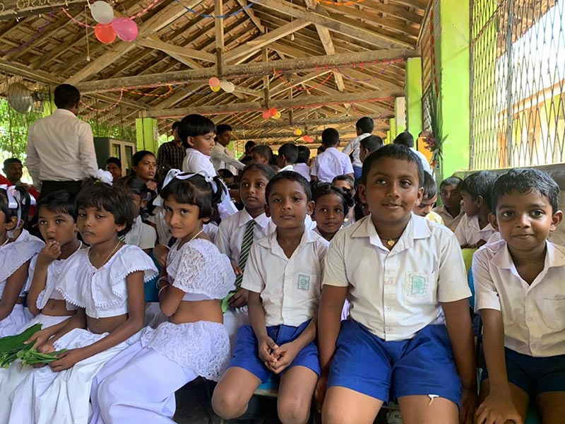 1–School-Children-from-Pottuvilluwa-Vidyalaya-Puttalam