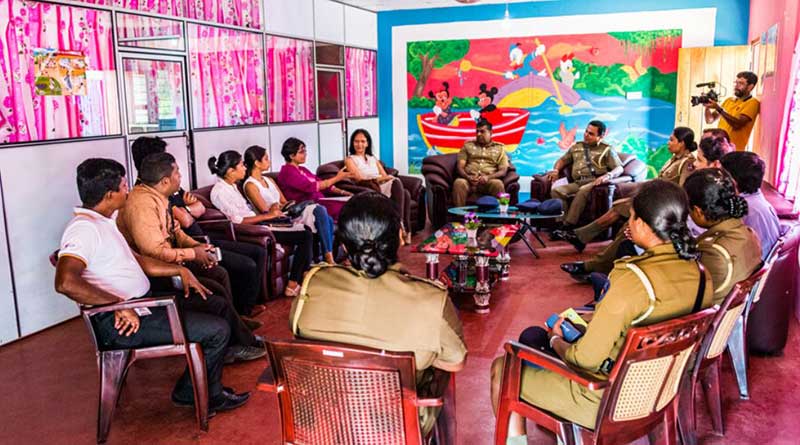 01-B-–-JKF-discussing-the-need-for-gender-related-interventions-at-the-newly-renovated-Women-and-Children’s-Desk-at-the-Puthukudiyirippu-Police-Station-min-min