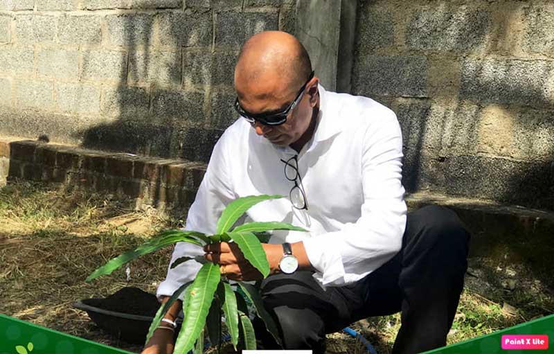 Image-1—Dr.-Kithsiri-Edirisinghe,-CEO-Co-founder-of-IIHS-planting-a-tree-to-inaugurate-the-project-