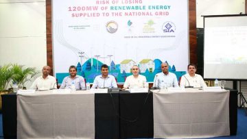 2. Warna Dahanayake, Secretary, Small Hydro Powe Developers Association, Manjula Perera, Secretary, Windpower Association, Lasith Wimalasena, President, Grid Connected Solar Pow