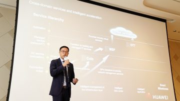 02. Brandon Wu, CTO, of Asia Pacific Enterprise Business Group, delivered a speech at the summit