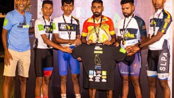 Race the Pearl Photo 4 – The Kelani Cycling Relay Team, first in the relay